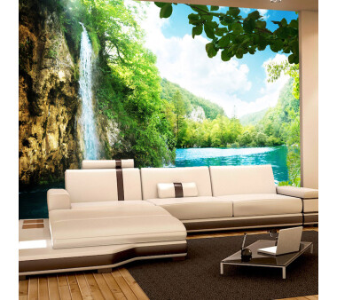 Vlies Fototapete no. 35 | Waterfall in Paradise Berge Tapete Wasserfall Lagune Paradies Berge See Wald Bäume Landschaft grün